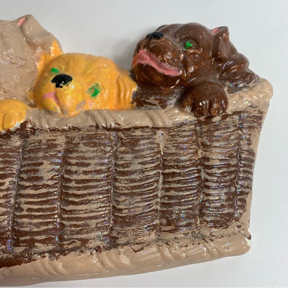 Vintage Chalkware Wall Hanging Puppies In Basket. - Picture 11 of 11